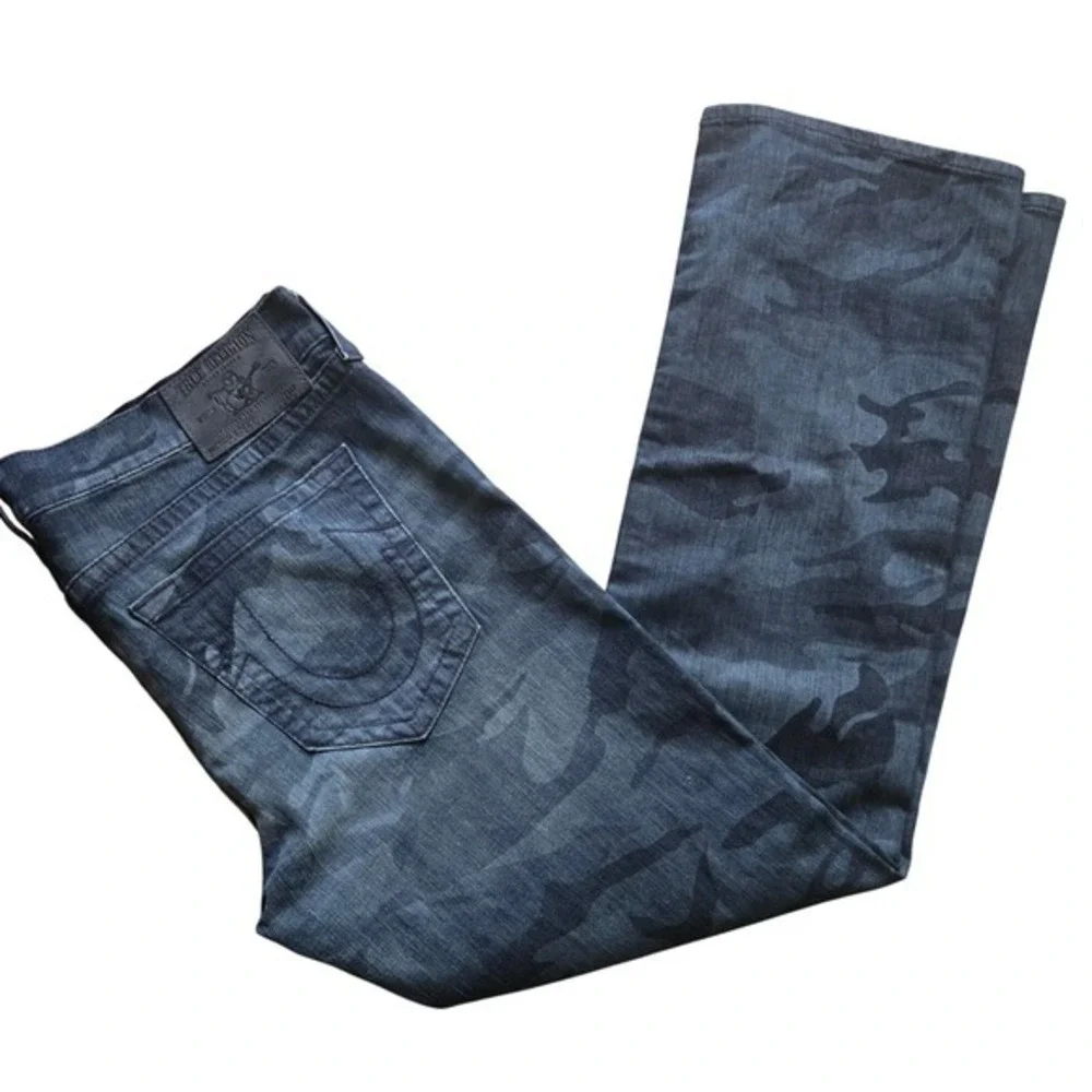True Religion Camo Straight Leg Jeans‎ Size 40 Dark Wash Y2K